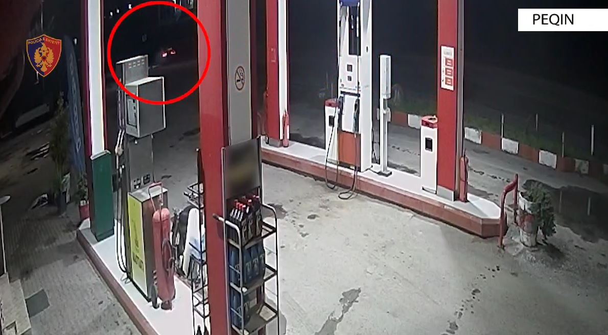 Autorë të vjedhjes së disa banesave në Peqin, vihen në pranga dy persona