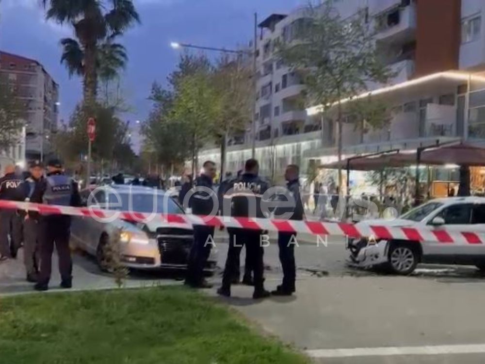 Aksident mes dy mjeteve në Durrës, 20 persona dhunojnë fizikisht njërin nga shoferët