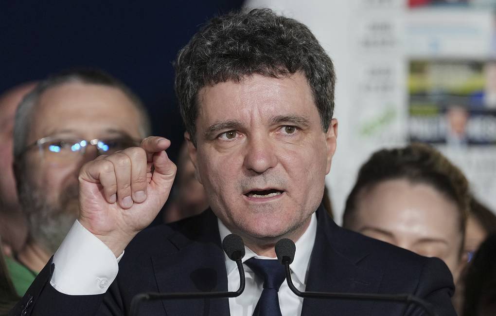 Presidenti Dan, del kundër dërgimit të trupave rumune në Ukrainë