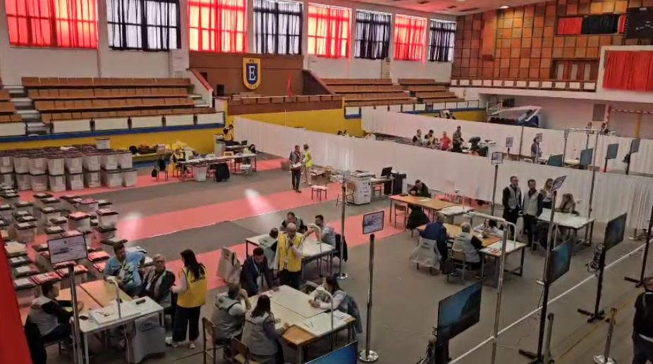 Elbasan/ Nis procesi i numërimit të votave për kandidatët