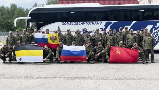 Rusia dhe Ukraina vazhdojnë shkëmbimin e të burgosurve  qindra të liruar