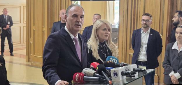 Limaj: Nëse kemi ftesë nga Abdixhiku, i përgjigjemi
