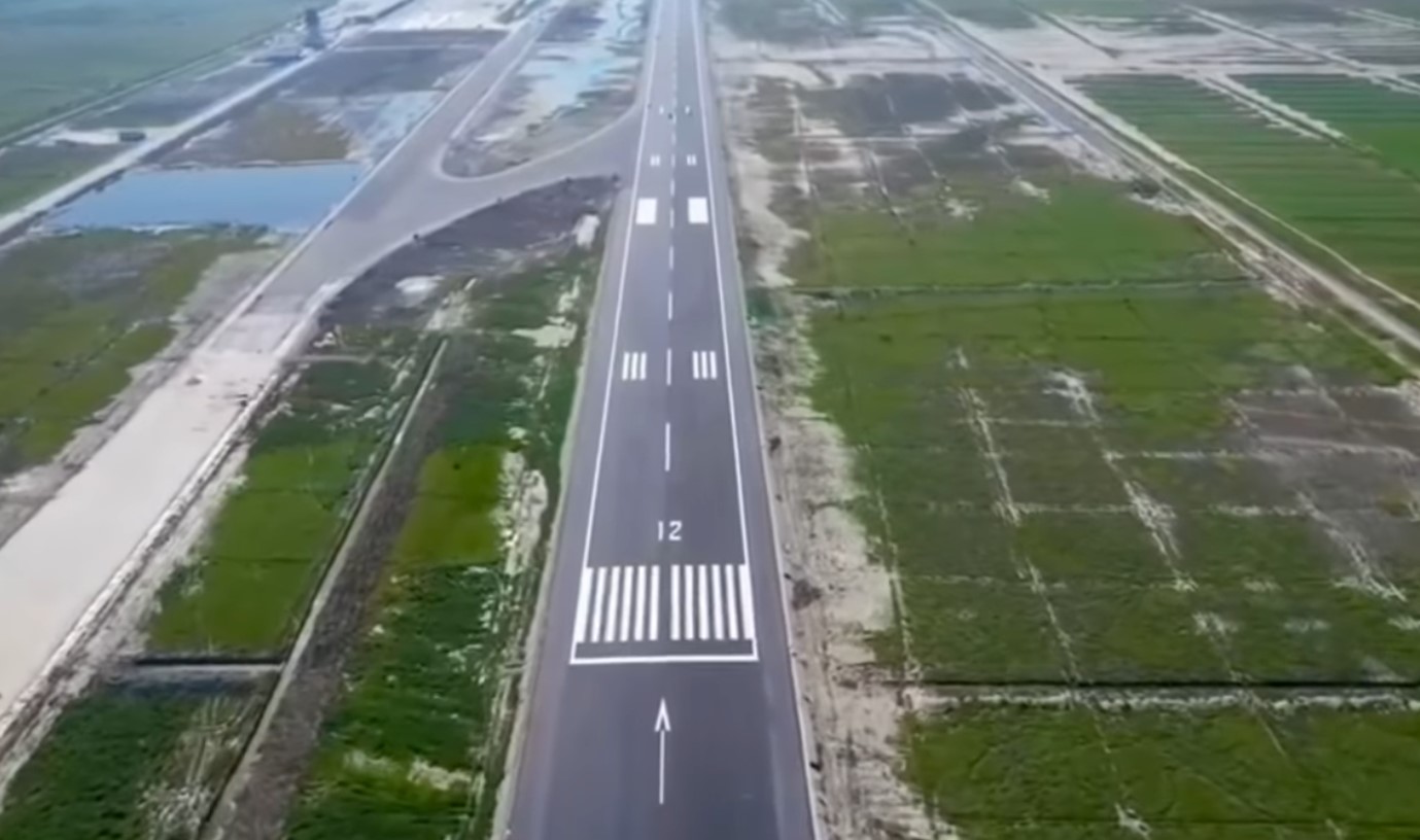 Pamjet  Si duket aeroporti i Vlorës  Rama  3 ditë nga ulja e avionit të parë
