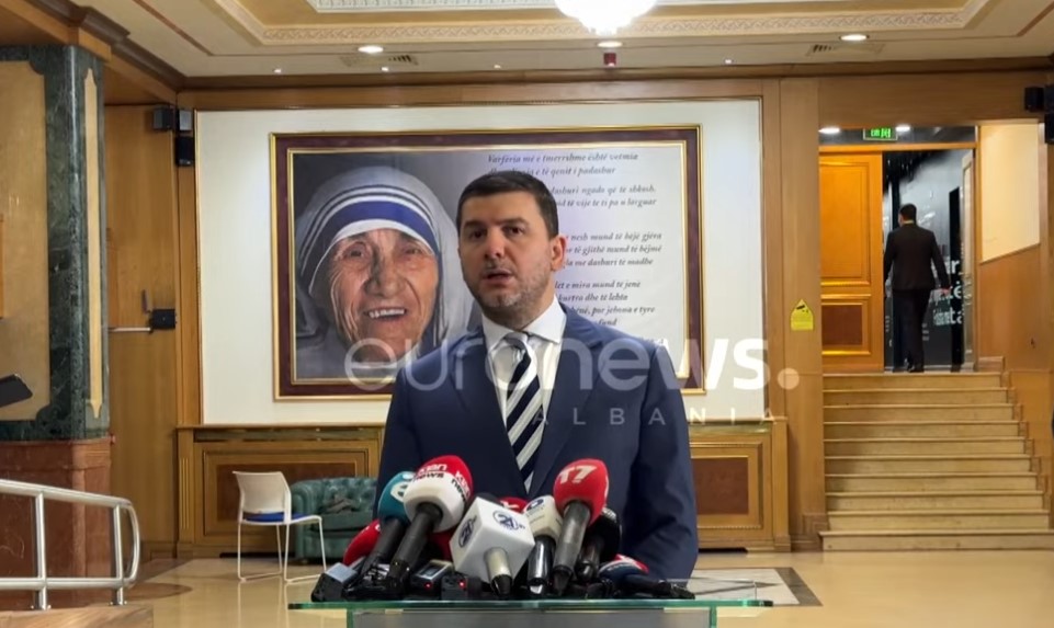 Krasniqi pas takimit me Kurtin: Duhen kandidatura të tjera për kryeparlamentar
