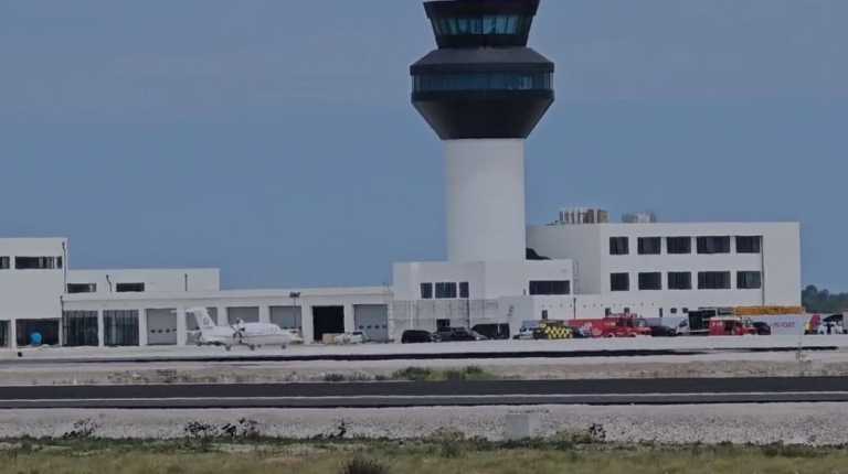 Pas 4 muajsh nga fillimi i luftës, një aeroplan fluturon nga Irani në Emiratet e Bashkuara Arabe