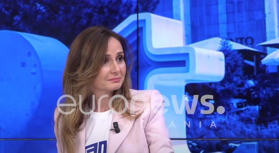 “Më telefonuan zyshat e vajzave”, Tabaku preket në studio: Nuk ka qenë e lehtë…