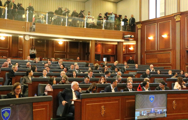 Kosova ende pa qeveri 4 muaj pas zgjedhjeve, Kuvendi dështon sërish të konstituohet