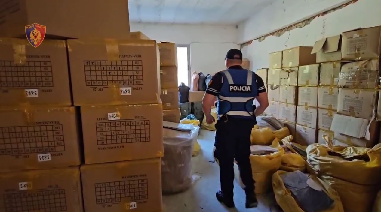 Tiranë/ Zbulohen 2 magazina me veshje të kontrabanduara dhe logo false, 4 në pranga