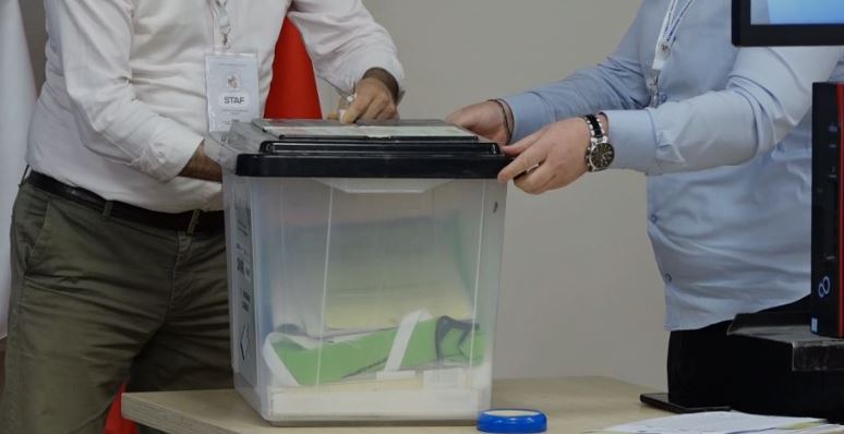 KQZ numëron fletët e votimit në 229 kuti në të gjithë vendin