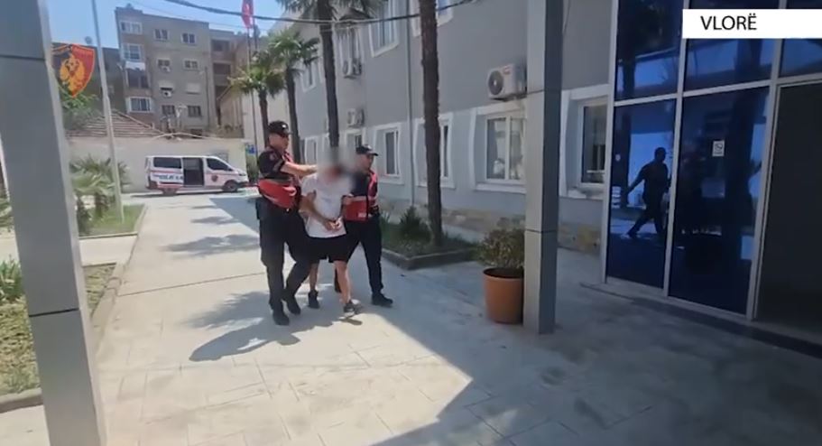 Shiste doza kanabisi në qytetin e Vlorës, arrestohet 21-vjeçari