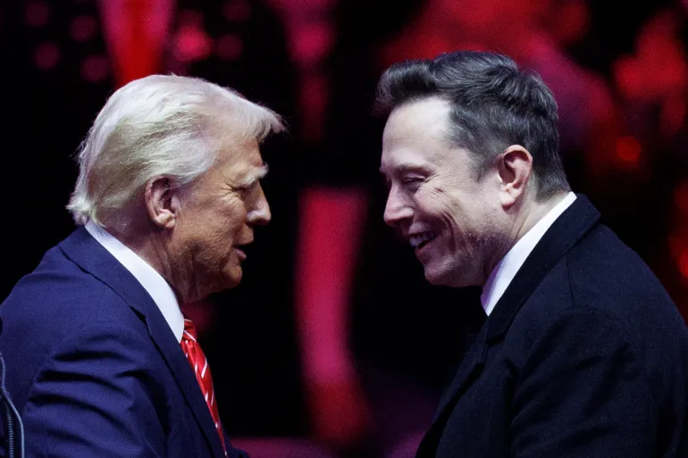 Musk njoftoi krijimin e një partie të re politike, Trump kritikon: Qesharake…