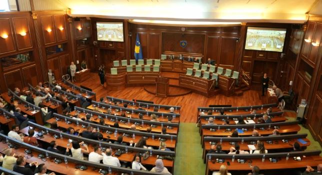 Dështon sërish konstituimi i Kuvendit të Kosovës, të shtunën përpjekja e fundit