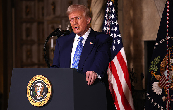 Trump planifikoi takim trepalësh me Putin dhe Zelenskyn, ja data që propozon