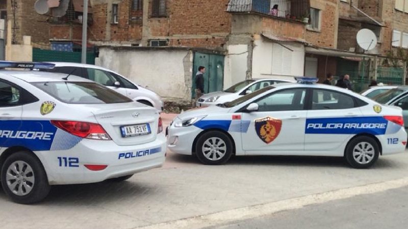 Detaje nga abuzimi me 16 vjeçaren  Në pranga njerku i të miturës  punonjës policie