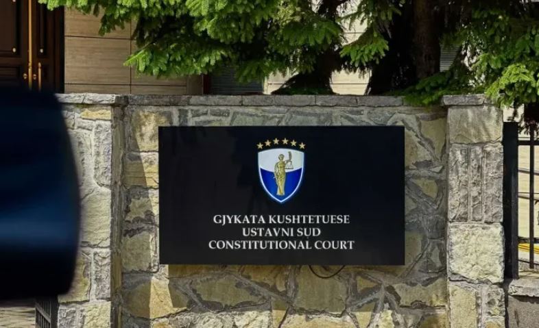 Kushtetuesja reagon ndaj kritikave të Kurtit: Asnjë individ s’ndërhyn në punën tonë