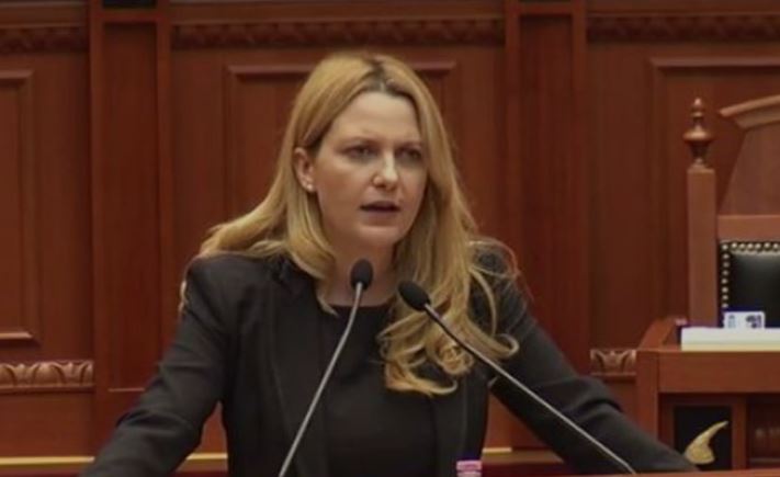 Mesila Doda refuzon grupin parlamentar të PD  del e pavarur