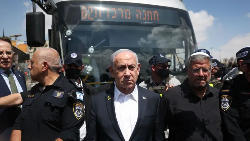 Sulmi me armë zjarri në Jerusalem, Netanyahu në vendin e ngjarjes