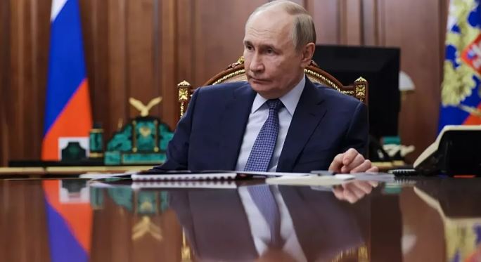 A do të tërhiqet Rusia pas sanksioneve të BE-së e SHBA-së?