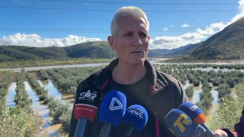 Përmbytjet në Shkodër, banori: U shkatërruam, është thyer diga! Nuk vjen askush