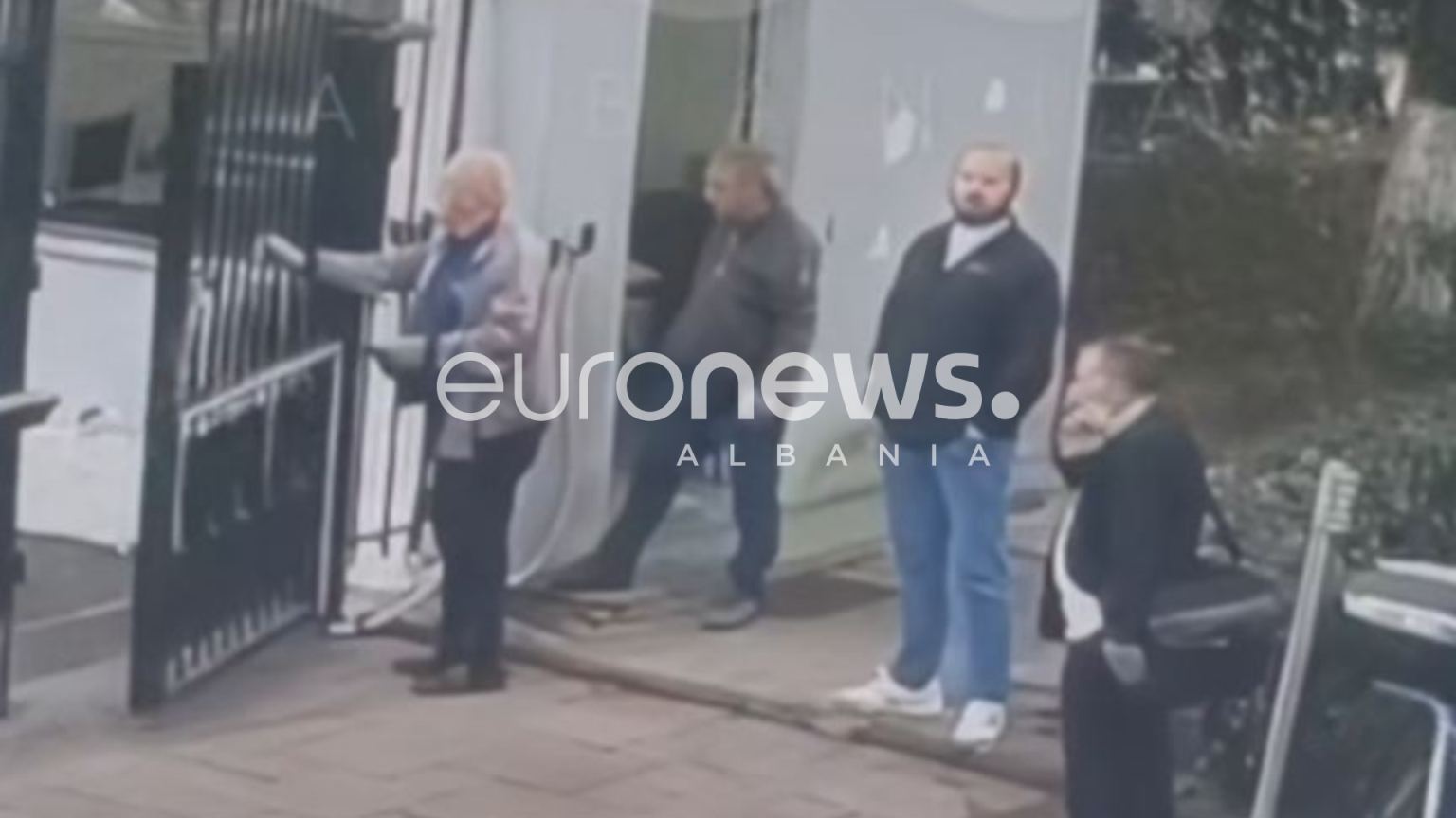  Na fike   dëshmia e Elvis Shkambit  Armën e kam pasur me vete në çdo sallë gjyqi