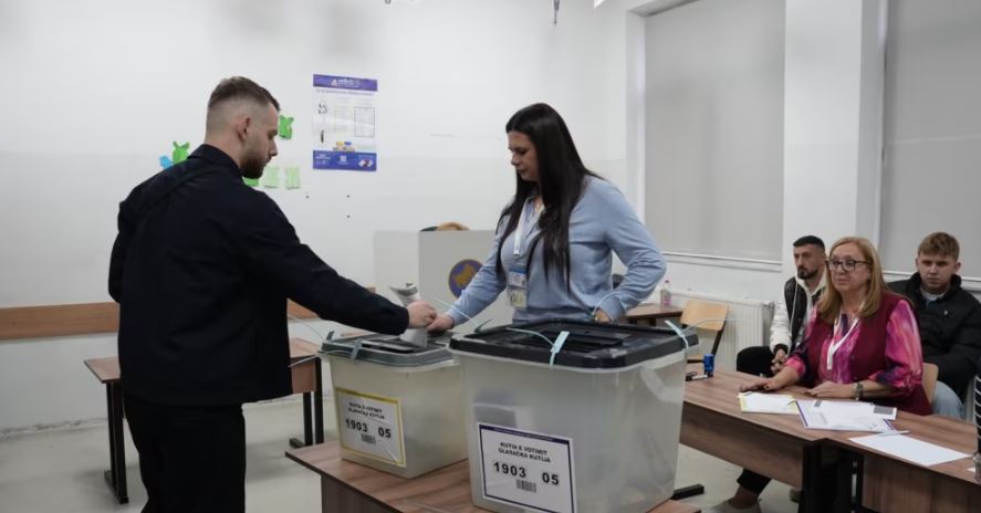 KQZ përditëson të dhënat, sa qytetarë votuan deri në orën 13:00