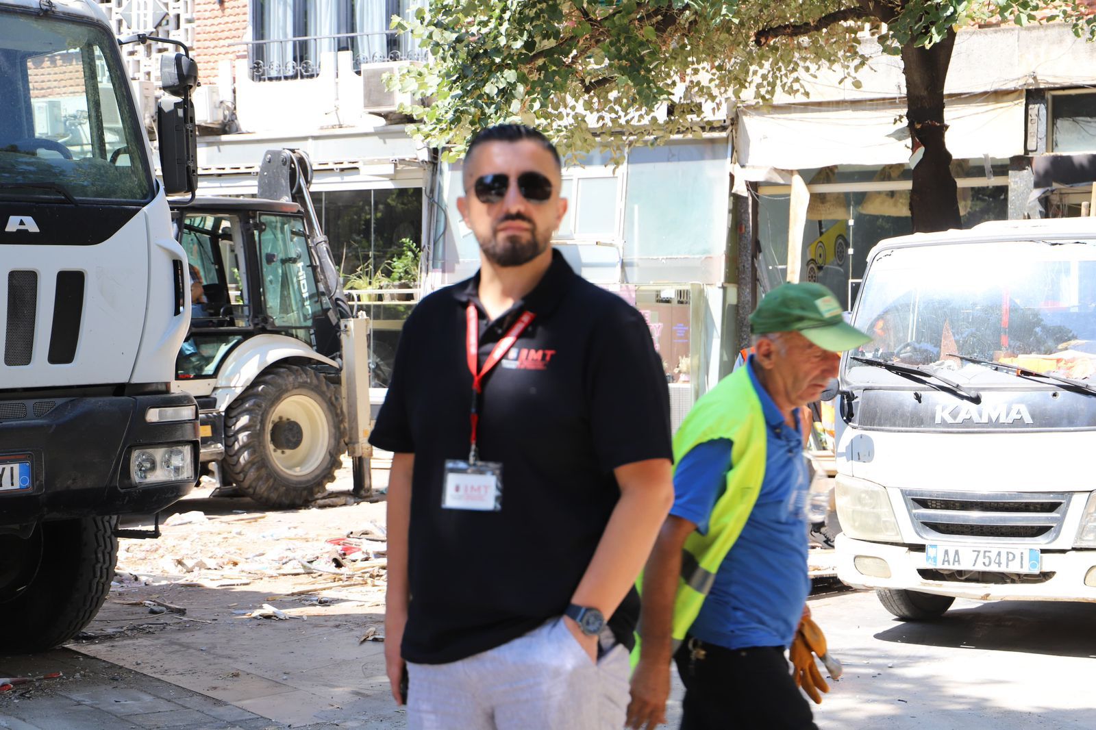  Jam i armatosur  ku është drejtori se do e vras    kërcënohet drejtori i IMT së