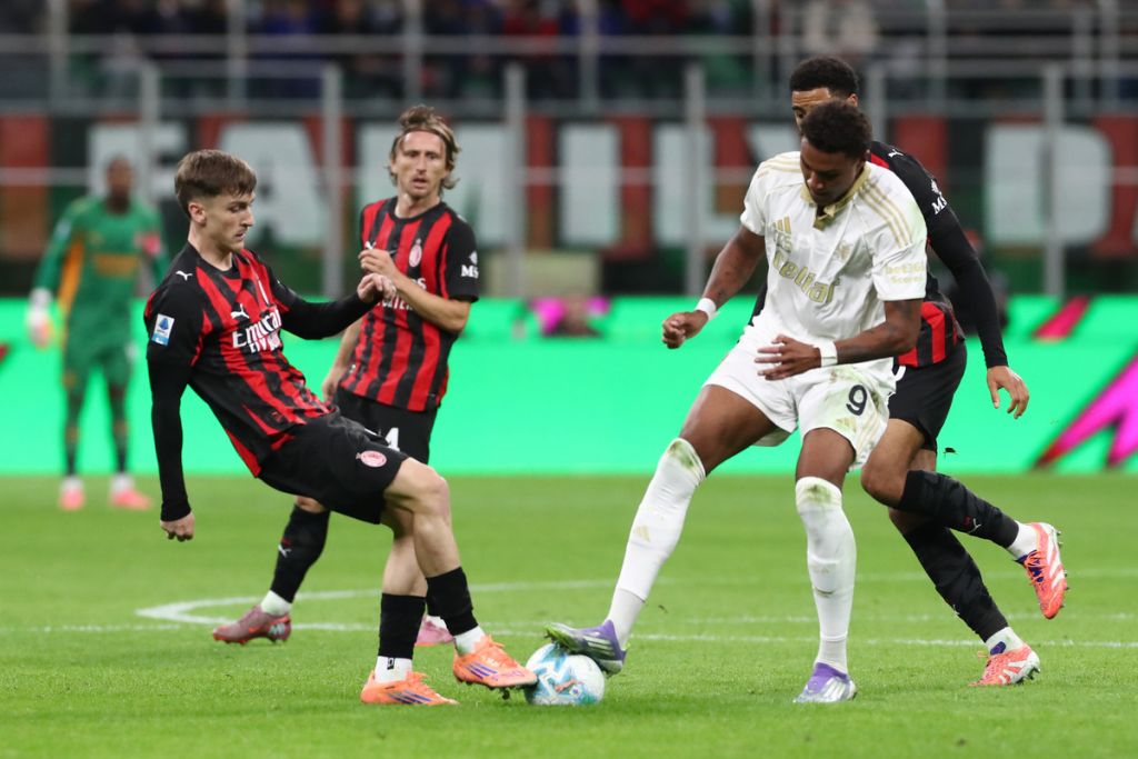 VIDEO/ Dramë në San Siro, Milan ndalet nga Pisa në barazim 2-2