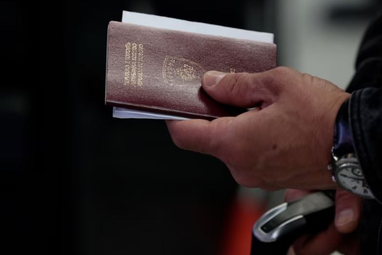 Britania sanksionon rrjetin nga Kosova, akuzohen të përfshirë në trafik njerëzor