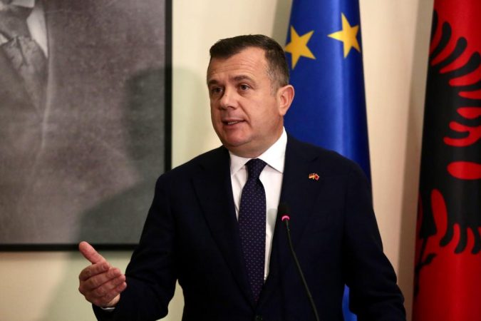 “Lidershipi nuk i lë të vijnë në mbledhje”, Balla: Nuk bëjmë ultimatume, reformat i bëjmë dhe pa PD