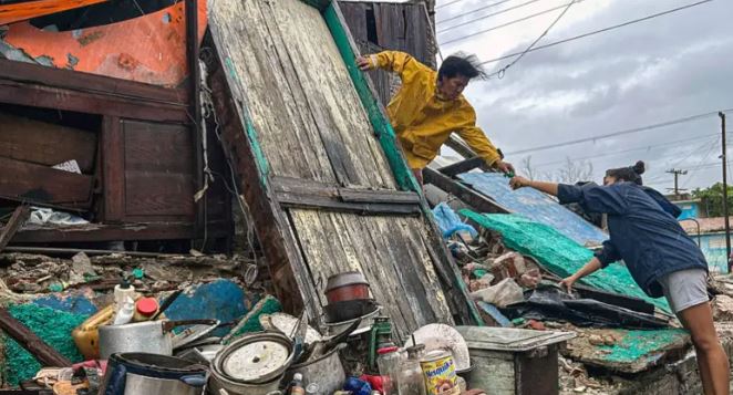Të paktën 20 të vdekur në Haiti për shkak të përmbytjeve nga uragani Melisa