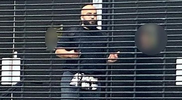 Policia: Sulmi vdekjeprurës në sinagogën e Mançesterit po hetohet si terrorizëm