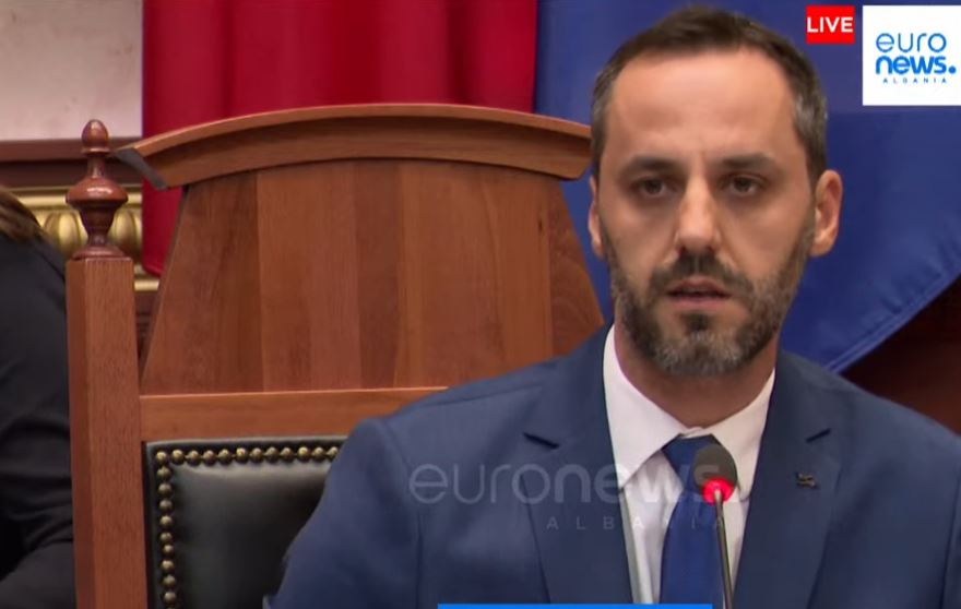 Ndërpritet seanca në Kuvend, deputetët e PD përplasen me ministrin e Drejtësisë