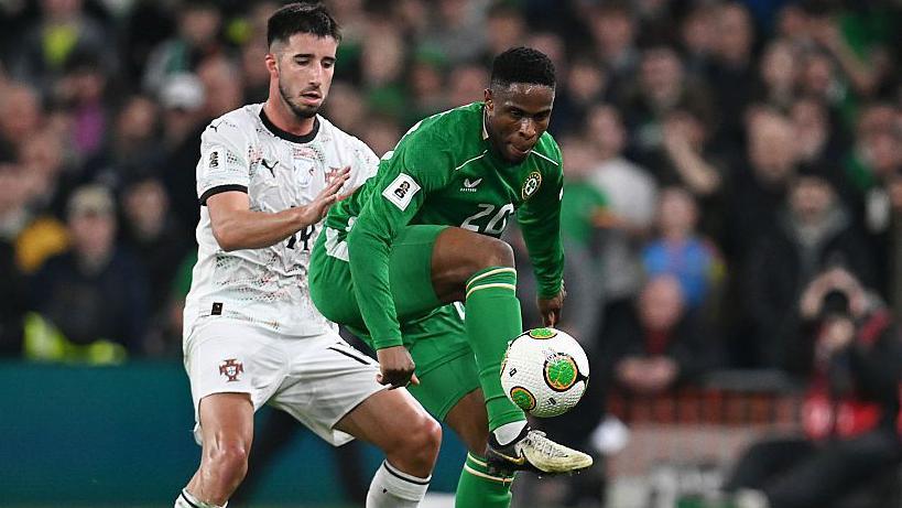 Irlanda  i bën nder  Kombëtares shqiptare  Shqipëria afrohet në vazon e dytë