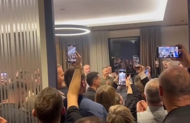 VIDEO/ Nis festa e LDK-s në Prishtinë, mbështetësit brohorasin për Përparim Ramën