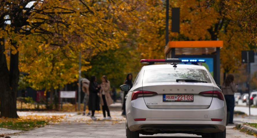 Arrestohet i dyshuari për sulmin me sëpatë ndaj bashkëshortes në Lipjan