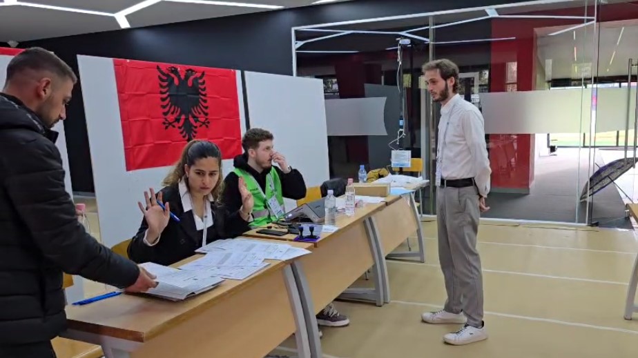 probleme-ne-nisjen-e-procesit-zgjedhor-ne-vlore-vonesa-dhe-pjesemarrje-e-ulet