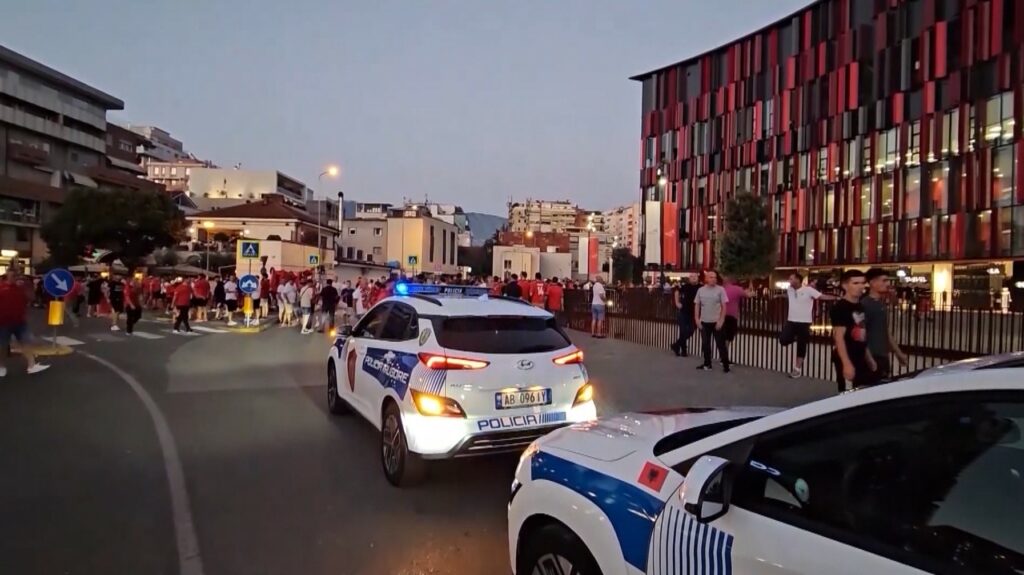 Ndeshja me Anglinë  Policia publikon planin e masave  rrugët që bllokohen në Tiranë