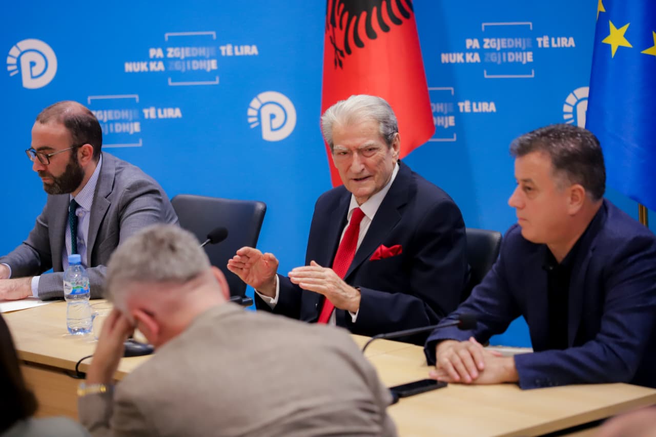 Berisha  Po na privohet e drejta e saj kushtetuese për të kontrolluar ekzekutivin