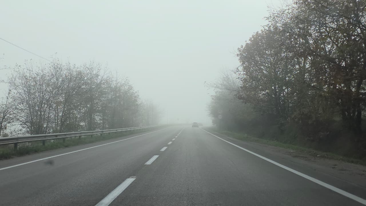 Temperatura të ulëta në juglindje të vendit, mjegulla mbulon segmentet rrugore