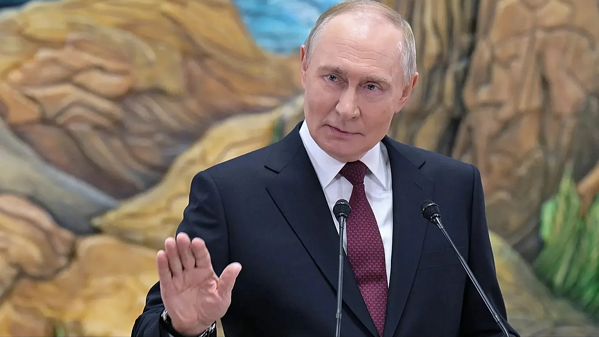 Kremlini: Rusia nuk pranon kompromis mbi rajonet e pushtuara të Ukrainës