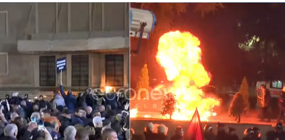 Protesta para Kryeministrisë, lëndohen dy policë, një fotograf dhe një protestues