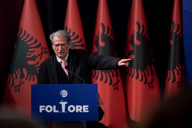 Berisha nga foltorja në Elbasan  Tani është radha jonë  revoltë deri në fitore