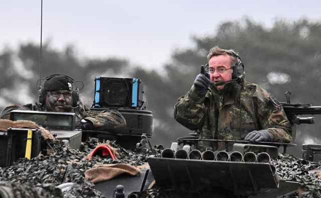 Pse shumë udhëheqës po paralajmërojnë luftë me Rusinë 