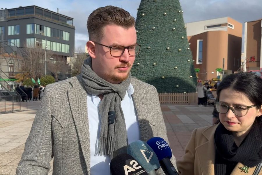 Krishtlindje në Korçë, turisti gjerman: Ajo për të cilën lutem për Shqipërinë është paqja
