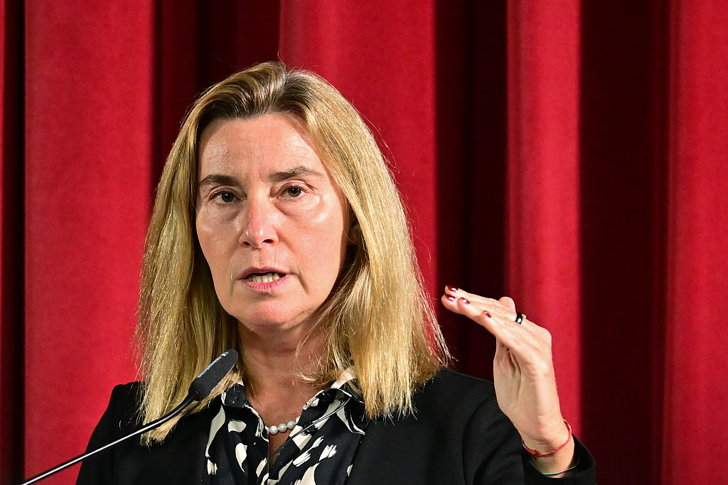 Federica Mogherini jep dorëheqjen si rektore e Kolegjit të Evropës