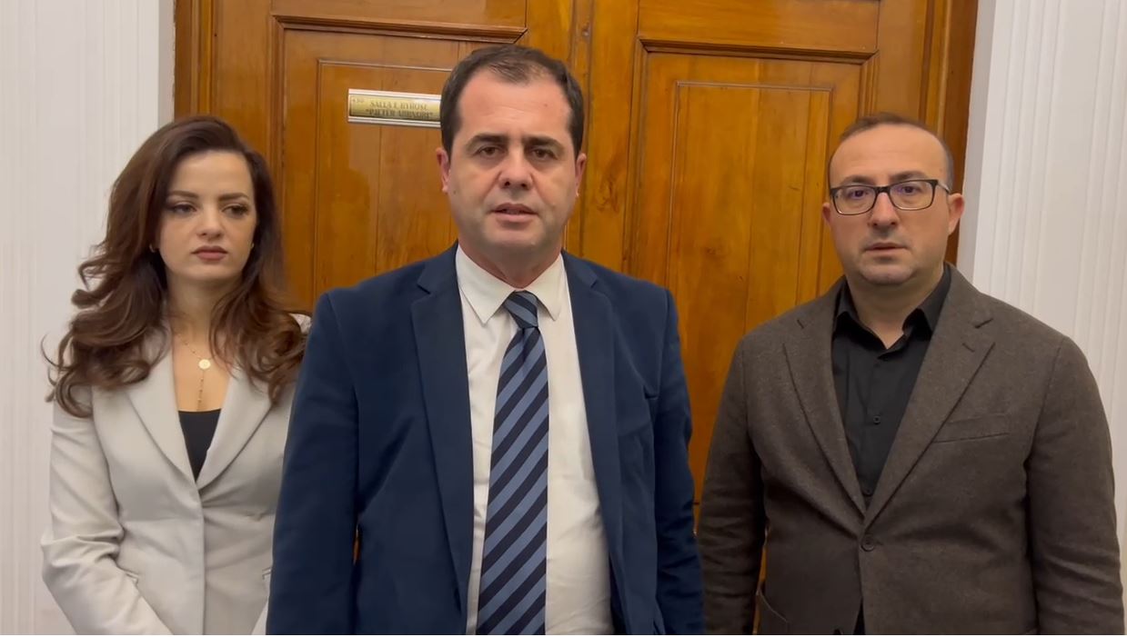 SPAK kërkoi heqjen e imunitetit të Ballukut  PD kërkesë Peleshit  Këshilli i Mandateve të mblidhet sot