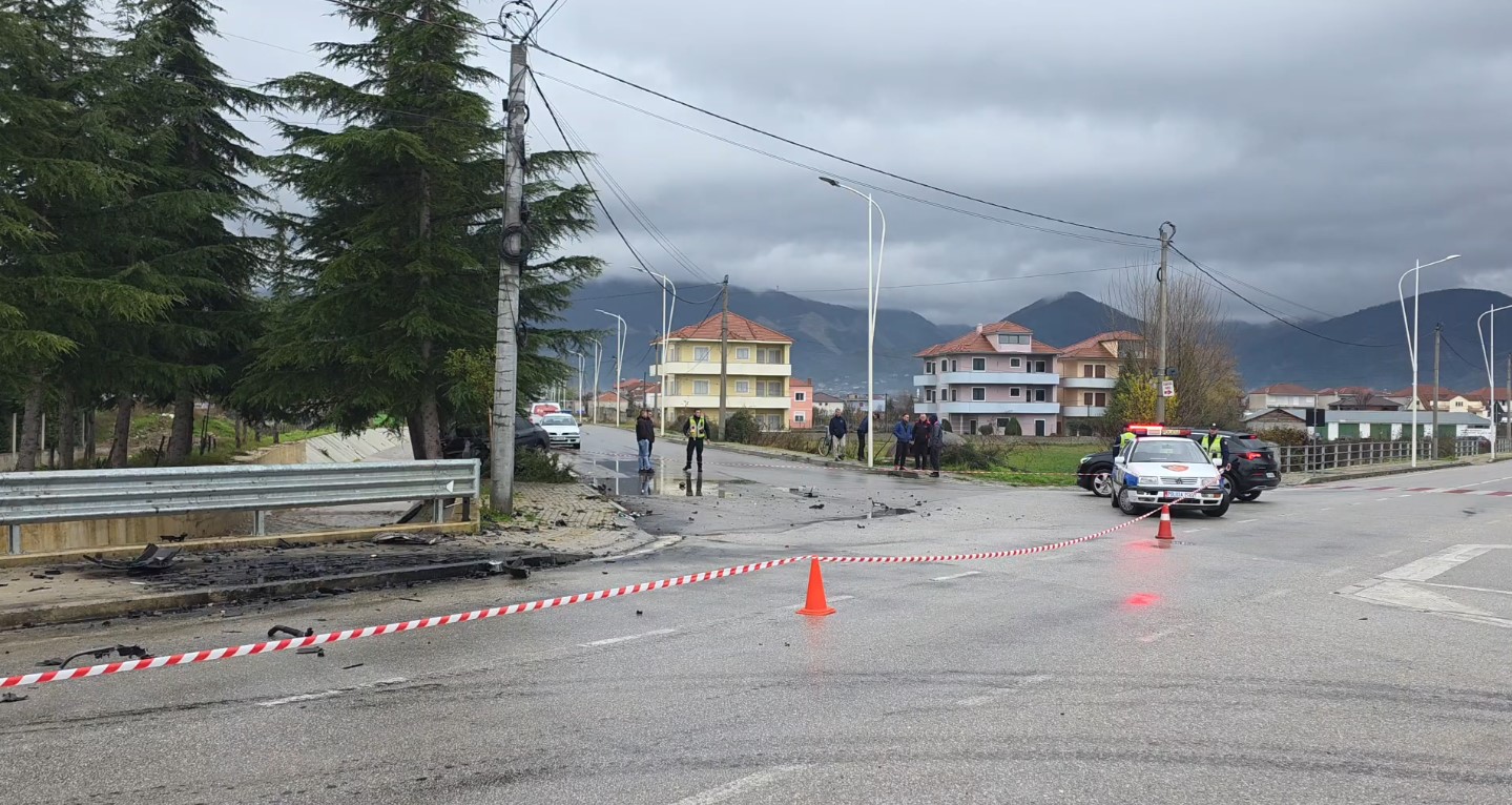 Aksidenti i rëndë në Pogradec: 5 persona të lënduar transportohen në spital