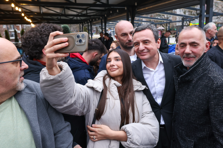 Kurti reagon për shpërblimet e fundvitit: Nuk ka asgjë të re