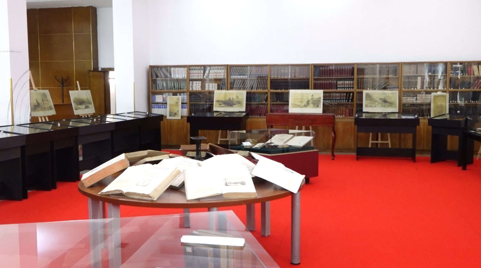 452-botime-origjinale-ekspozohet-koleksioni-i-biblave-ne-biblioteken-kombetare