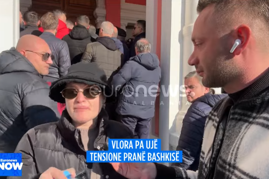 “Nuk po shkojmë dot as në tualet”, vijon protesta e qytatarëve të Vlorës për mungesën e ujit